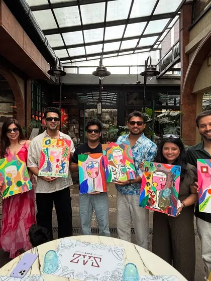 Nothing beats a paint party with friends to celebrate a special day. Here’s a fun group I hosted for a birthday at Saz on the beach in Mumbai. Everyone left with their own unique masterpiece and lots of happy memories.