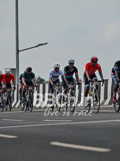 The peloton, a tight and fast-moving group.