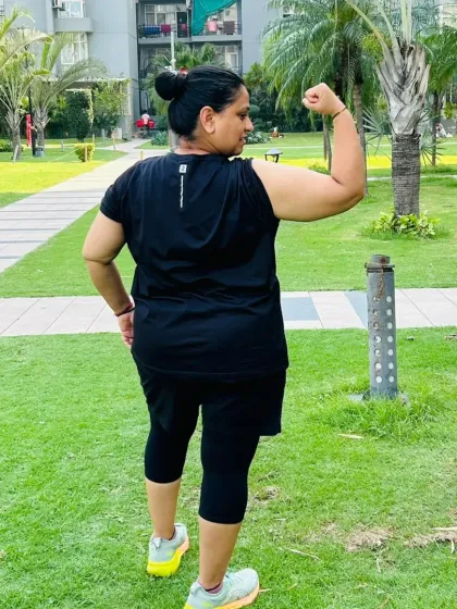 My client showing off her hard-earned muscle. This is what dedication looks like.