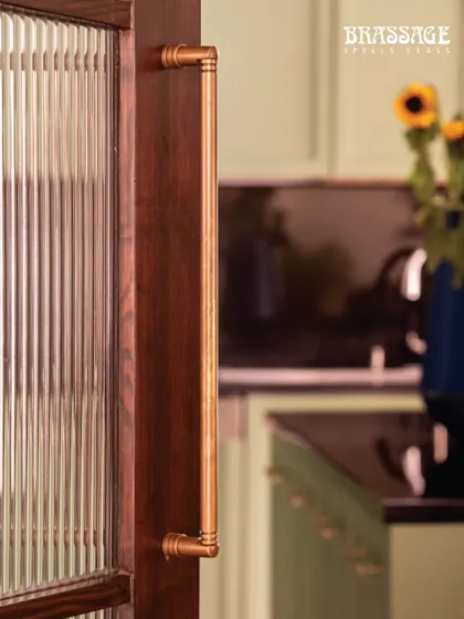 This is a closer look at our Art Deco-inspired door handle. The stepped detailing and substantial form, rendered in our living Burnished Brass finish, add a bold yet refined statement. The finish is designed to develop a natural patina over time, allowing the piece to age gracefully and grow with your home.
