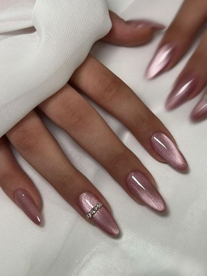 The Palette - Nail Art & Care Cat-Eye & Chrome Nails photo 6