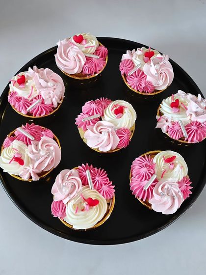 Pastrico - Seasonal & Occasion Gift Hampers Classic Cupcakes & Brownies photo 3