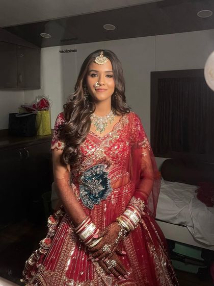 Timeless Wedding Day Looks photo 28