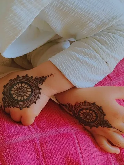 For older kids who can sit still for a bit longer, I love doing these beautiful circular mandala designs. I made sure this matching set was perfectly symmetrical for her, and the result is so neat and lovely.