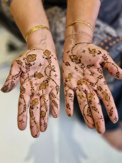 A simple and elegant floral vine pattern for someone who wants a light and airy design.