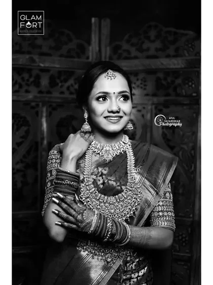 A timeless black and white bridal portrait. This shows that our makeup techniques look stunning even without colour, focusing on structure, light, and shadow.