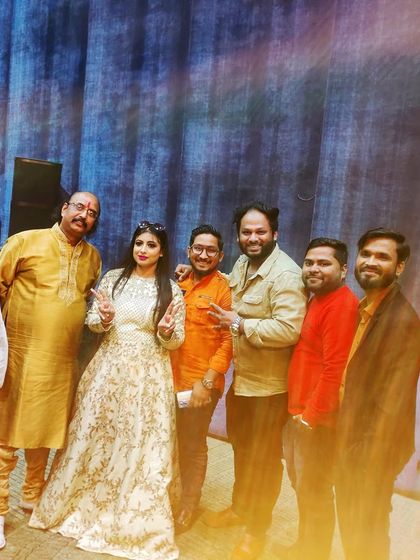 Behind the Scenes & Artist Collaborations photo 16