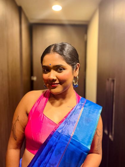 A bright and happy look for a wedding celebration. My goal is to add to the joy of your special day through my music and presence.