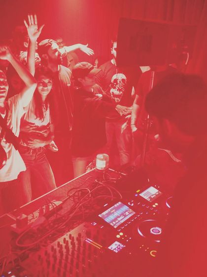 The crowd enjoying the vibes at Arcade 140.