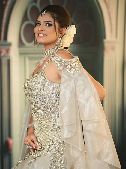 You will also learn to create elegant and modern reception looks. This stunning gown makeup was created during a portfolio shoot for one of my pro batches.