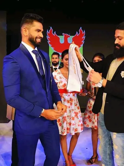 A truly memorable moment being recognized by Rocking Star Yash. Sharing the stage with such a celebrated artist was an incredible experience and a highlight of my journey as a performer.