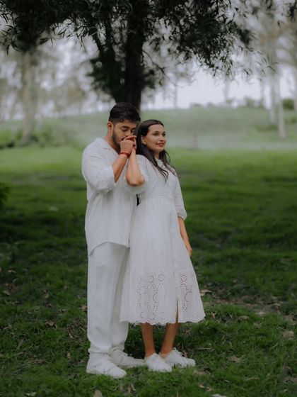 AJ Picture Company - Wedding & Couple Photography Pre-Wedding Stories: Your Love, Your Style photo 56