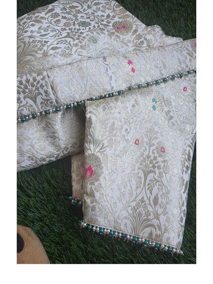 Tantava - Bespoke Ethnic & Occasion Wear Hand-Embroidered Blouses photo 17