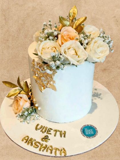 Grand Wedding & Engagement Cakes photo 24