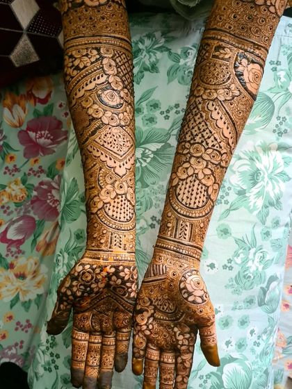 Mehndi Designer - Mehndi Artistry Services Bridal Mehndi Masterpieces photo 39