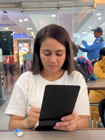 Meet the Artist photo 5