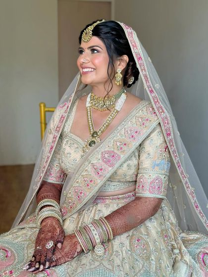 Modern & Pastel Brides photo 5