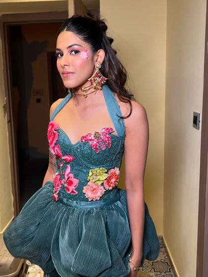 Creative & Themed Party Makeup photo 18