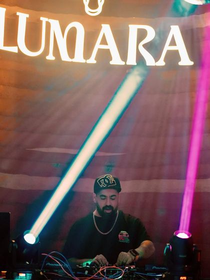 Nash - Event Curation & Themed Nights JU:CY Wednesdays: Rooftop Singalongs photo 4