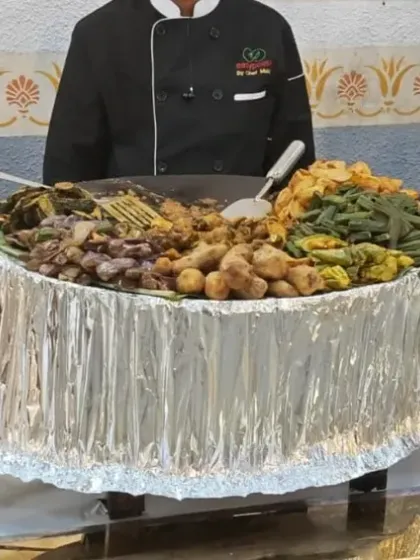 Our Tawa Veg live station is always a crowd-pleaser. We prepare fresh, sizzling vegetables right in front of your guests, adding an interactive and delicious element to any corporate event or wedding party.