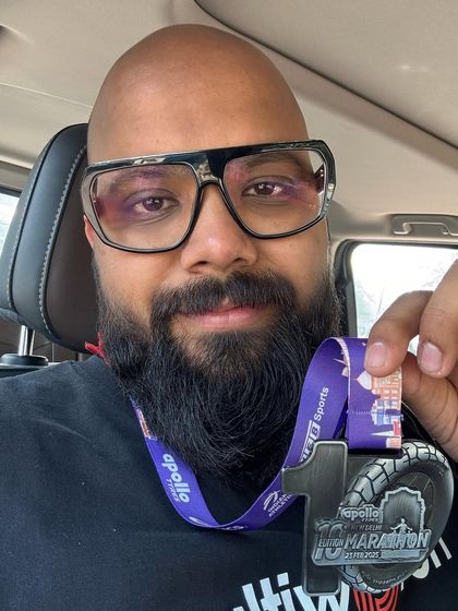 That post-race medal selfie. The pride and sense of accomplishment after finishing a marathon is unmatched. We love seeing our members achieve their goals.