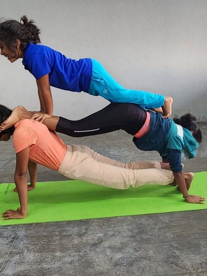 Swimsquare - Kids' Gymnastics Camp Partner & Group Acrobatics photo 52