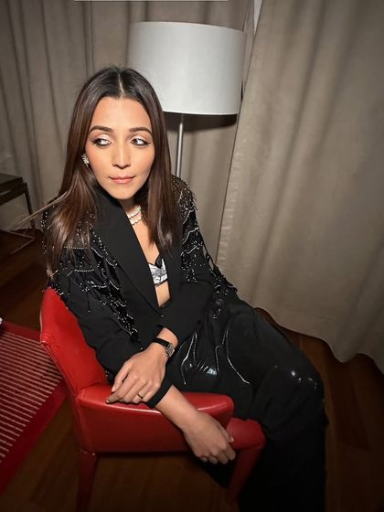 Another angle of Shweta Kapur's modern glam. The soft lighting highlights the subtle glow on her skin and the clean definition around her eyes, a signature of my "no-makeup makeup" style.