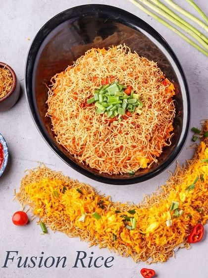 Our Singapore Fusion Rice is a visually appealing dish with a unique presentation. The flavourful rice is topped with crispy noodles for an extra crunch.