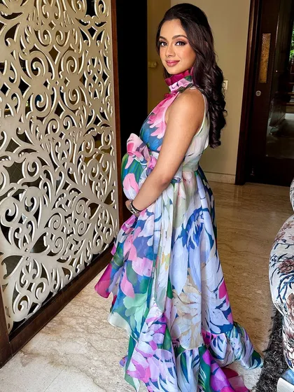 A dewy, soft glam look for a beautiful mommy-to-be at her baby shower. The makeup is fresh and radiant, designed to enhance her natural pregnancy glow.