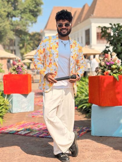 The Showman's Wardrobe photo 7