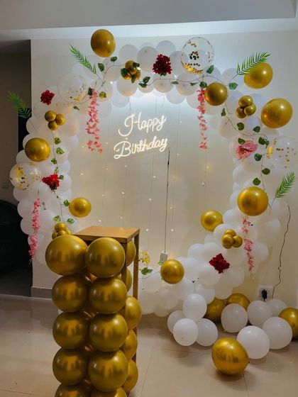 Birthday Balloon Arches & Backdrops photo 16