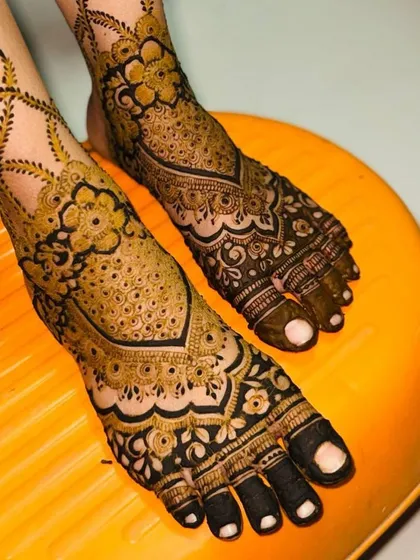 Both feet with the matching design, featuring filled toes.