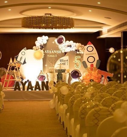 Novella - Children's Themed Birthday Parties Blast Off: Space & Adventure Themes photo 10