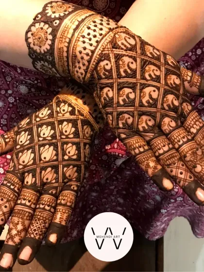 A different view of the 25th-anniversary special design, showing the intricate grid of elephants.