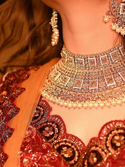 Another angle of the same bridal jewelry set, showing how the piece sits on the neckline. Providing multiple angles is key for e-commerce, as it gives the customer a complete view of the product.