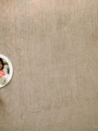 We love getting creative with our surroundings. Finding these circular windows during a family shoot allowed us to frame the kids in a playful, artistic way. It’s about seeing the world, and your family, from a unique perspective.