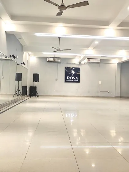 Our clean and spacious studio at D'ona School of Dance in Noida, ready for our next beginner's batch.