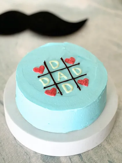 No dad jokes here, just deliciousness. This is my Father's Day tic-tac-toe mini cake, a fun and tasty way to celebrate Dad.