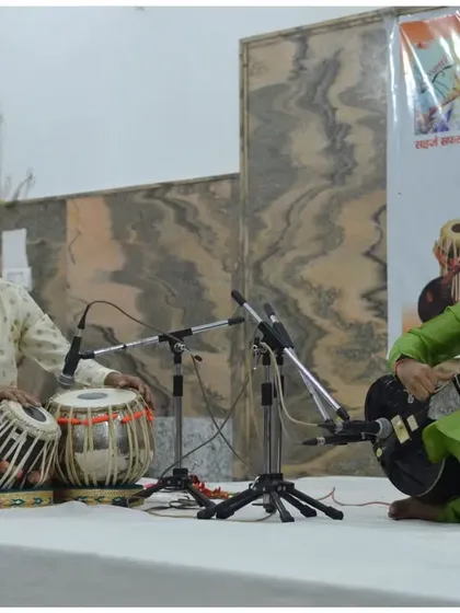 A wide shot of the jugalbandi performance in Meerut.