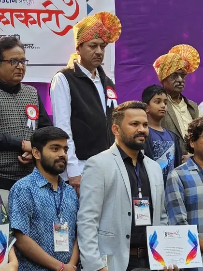 On stage with other honored artists and organizers at the Kalakari Festival. These events are a celebration of art and a great opportunity for artists to connect.