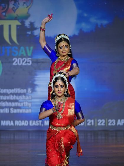 An enthralling Kuchipudi recital by Deepika Reddy and her daughter Shloka Reddy. This performance showcases the beauty of the guru-shishya tradition being passed down through generations.