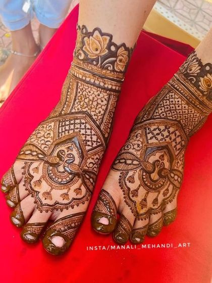 Elegant Foot & Leg Designs photo 3