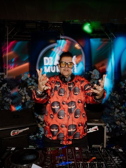 Behind the Decks: The Artist at Work photo 50