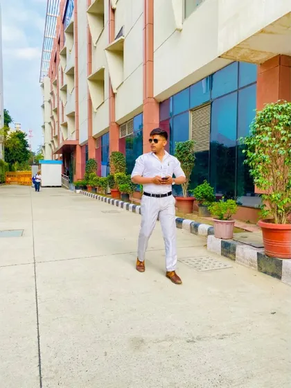 Walking through the court premises. I am always aware of my surroundings and the people in them.