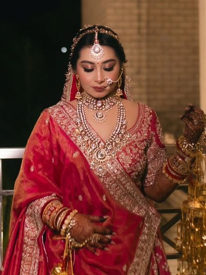 Another angle of this modern bride. The makeup is soft yet defined, perfect for a bride who wants to look like the best version of herself.