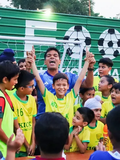 Pure joy and team spirit during a birthday celebration on the field. We are more than just a club; we are a family that celebrates milestones together. These moments of friendship and fun are just as important as the training itself.