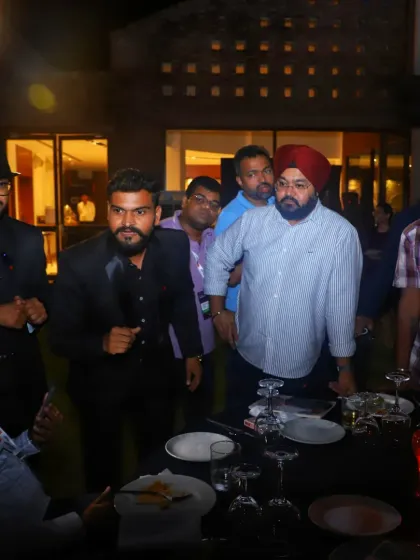 Up-Close & Personal Magic photo 10