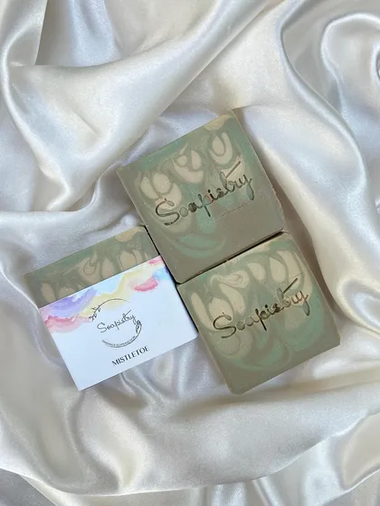 My full Christmas collection! From Santa faces and candy canes to mistletoe and holly, these festive soaps are perfect for gifting or just treating yourself.