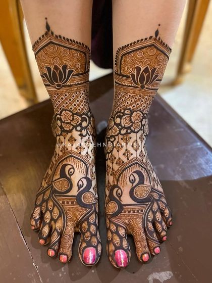 Elegant Foot & Leg Henna photo 11
