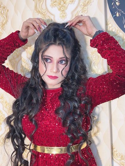 Glam Reception & Party Looks photo 25